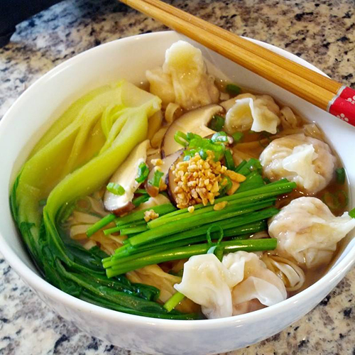 hủ tíu mì hoành thánh